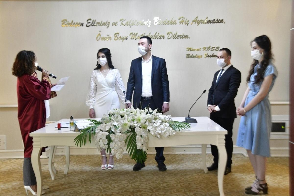 Mamak&rsquo;ta nikahlar başladı