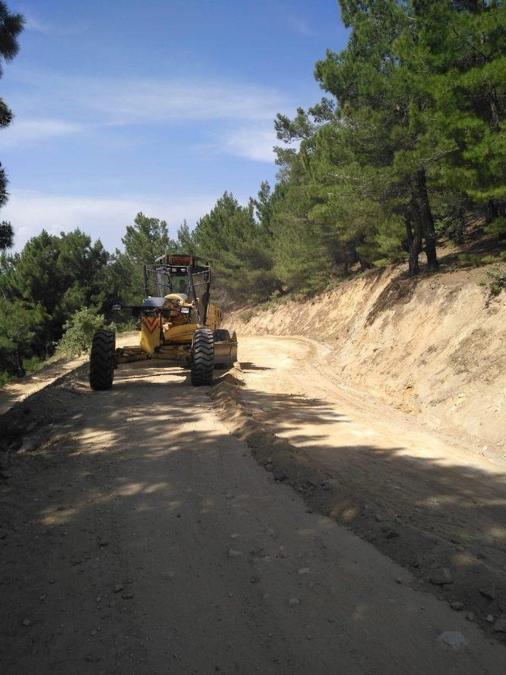 Burhaniye’de yayla yollarına onarım G4