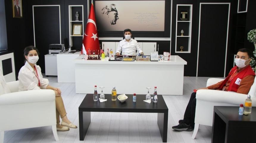 Rekt&ouml;r Karacoşkun Toplum merkezi y&ouml;neticileriyle bir araya geldi