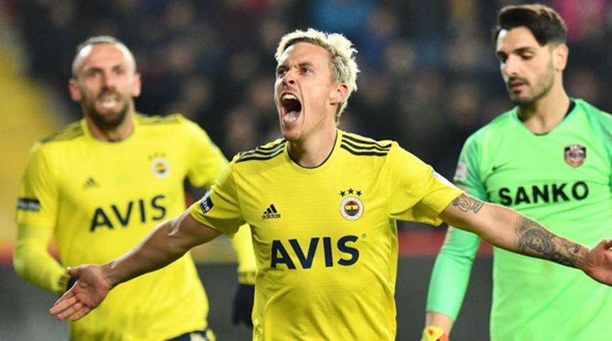 Fenerbah&ccedil;e'den Max Kruse'ye 'ge&ccedil;miş olsun' mesajı