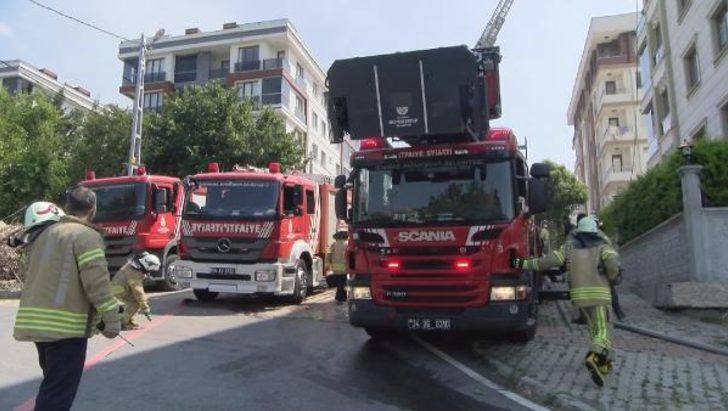 Beylikdüzü'nde 6 katlı binada yangın! Çok sayıda ekip sevk edildi G2