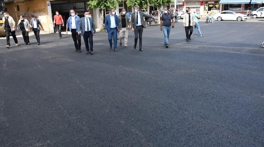 Bağlar’da 3 ayda 30 bin ton asfalt serildi