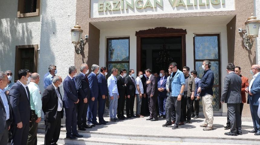 Vali Arslantaş, Erzincan&rsquo;a veda etti