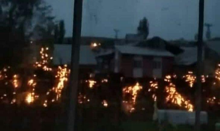 Sivas'ta düşen yıldırımı küçük kız görüntüledi: Bomba düşmüş gibi korktuk G1