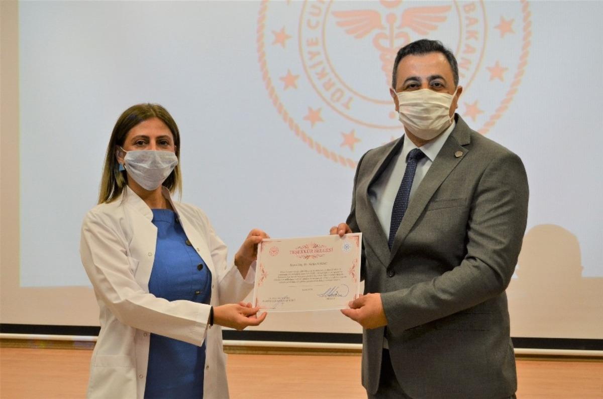 Korona kahramanlarına Rekt&ouml;r Kalan&rsquo;dan teşekk&uuml;r