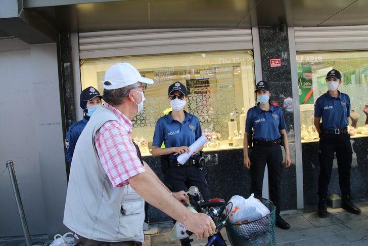Polisi gören panikle maskeye sarıldı! G3