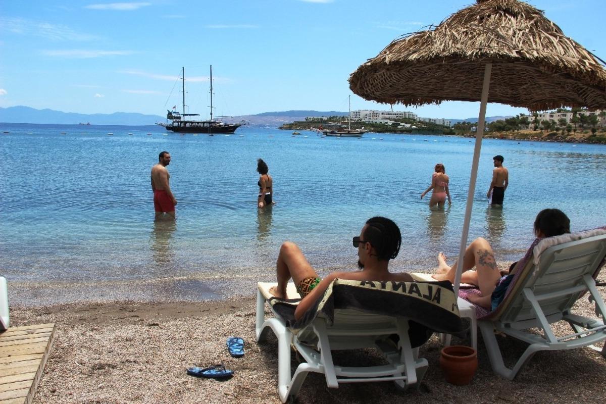 Bodrum&rsquo;u g&uuml;venilir bulan yerli turistler tatile gelmeye başladı