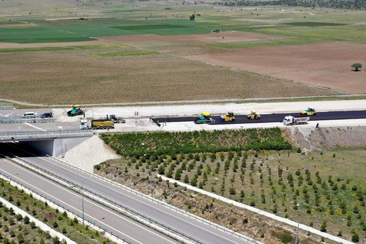 Ankara-Niğde Otoyolu'nda sona yaklaşıldı! Marmara Bölgesi'ni Akdeniz ve Güneydoğu Anadolu bölgelerine bağlayacak G3