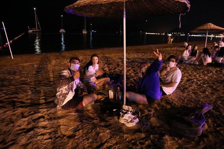 Marmaris zabıtasından maske ve sosyal mesafe uyarısı G2