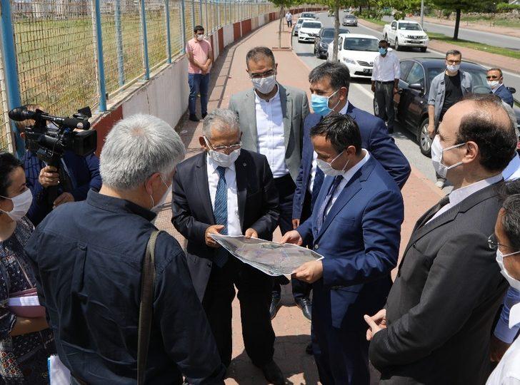 ERÜ’ye Yapılacak Yurt Arsası Yerinde İncelendi G4