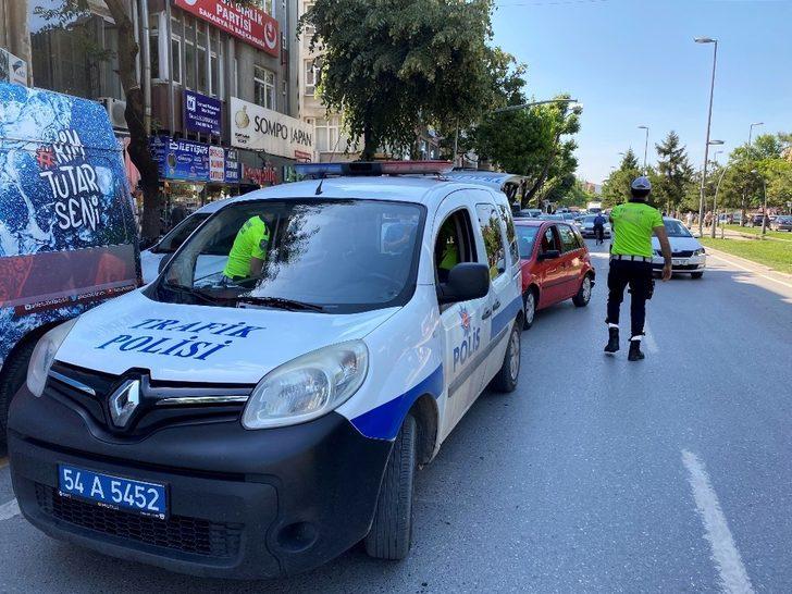 Atatürk Bulvarı’nda 3 araçlı zincirleme kaza G3