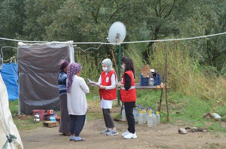 Genç Kızılay Bursa gönüllüleri mevsimlik işçileri unutmadı G1