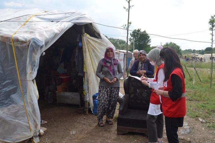 Genç Kızılay Bursa gönüllüleri mevsimlik işçileri unutmadı G2