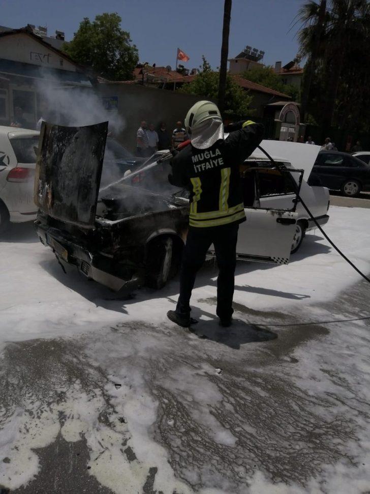 Muğla’da seyir halindeki otomobil yandı G2