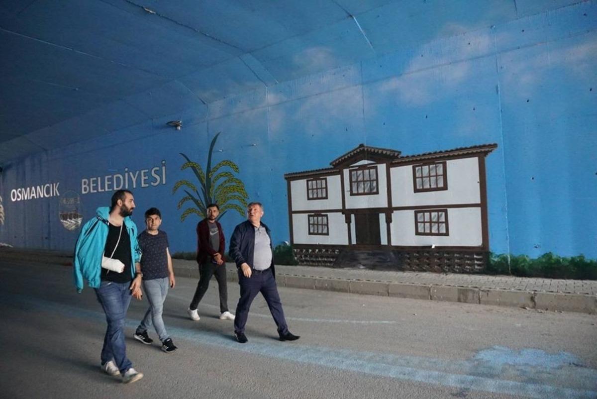 Osmancık&rsquo;ta hastanede ge&ccedil;idi resimlerle s&uuml;slendi