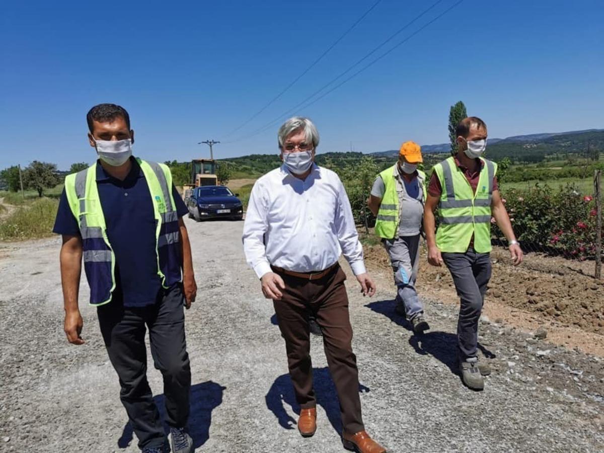 İvrindi&rsquo;de asfalt yama &ccedil;alışmalarına hız verildi