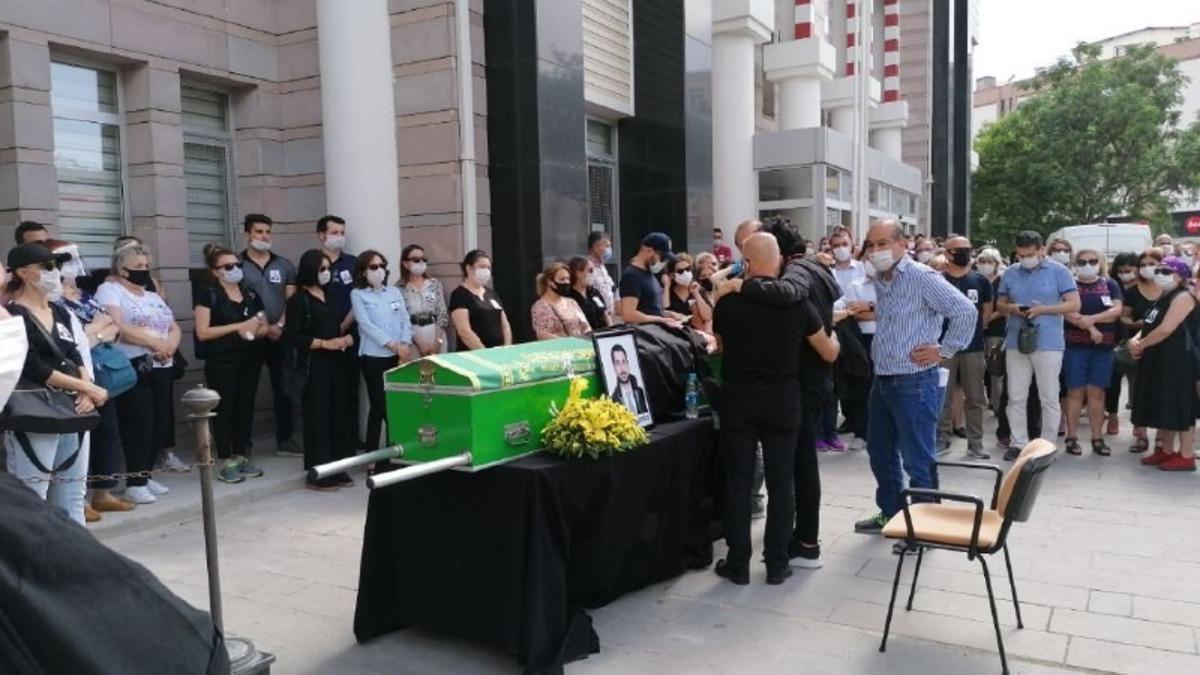 Kuşadalı gen&ccedil; avukat toprağa verildi