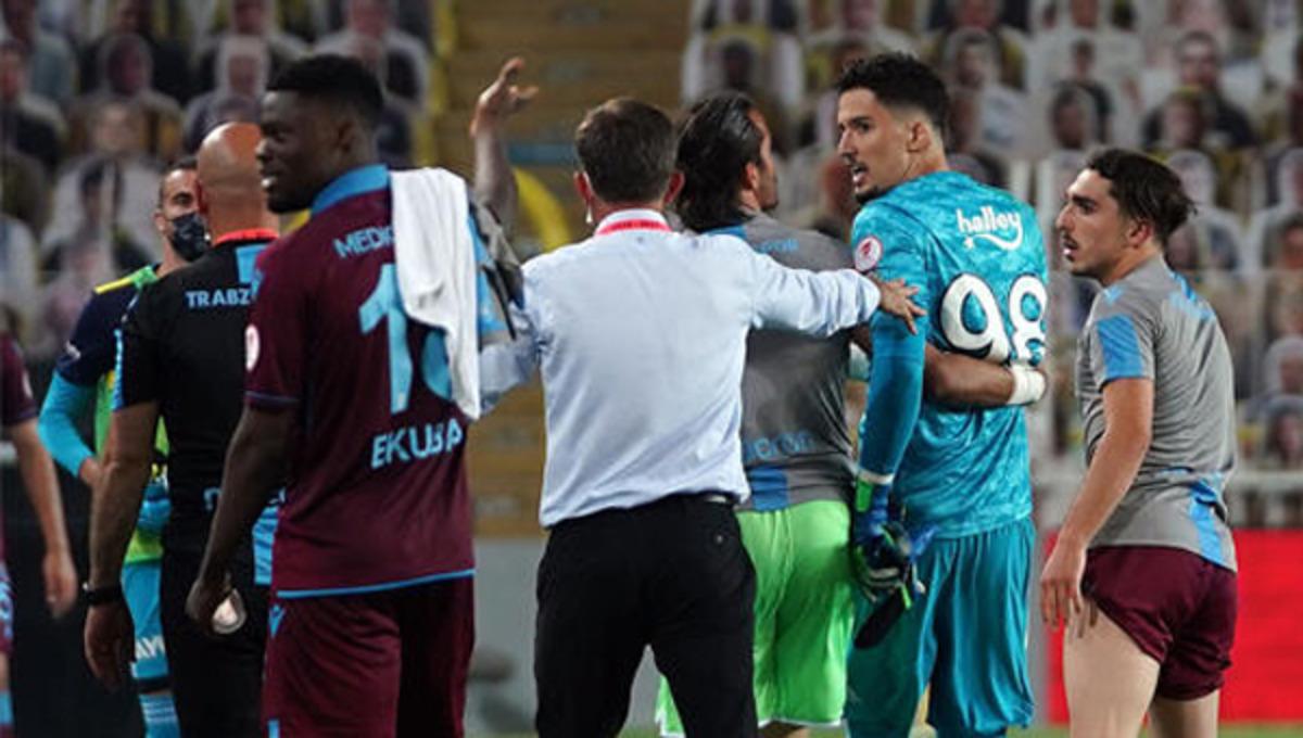 Altay Bayındır'dan Abd&uuml;lkadir Parmak'a tepki