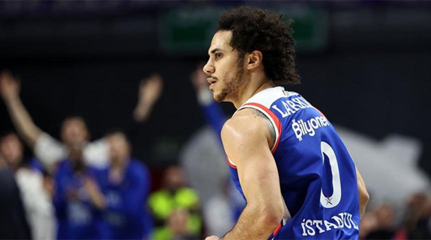 Anadolu Efes'te Shane Larkin s&ouml;zleşmesini uzattı