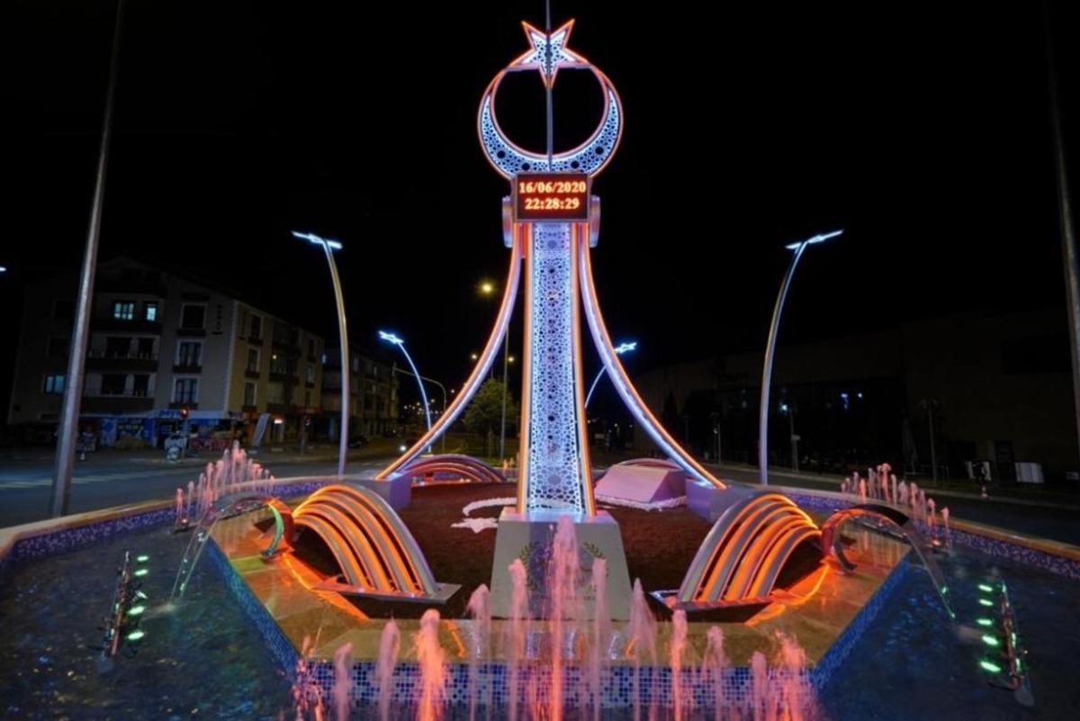 Nevşehir&rsquo;in gece g&ouml;r&uuml;nt&uuml;s&uuml; hayran bıraktı