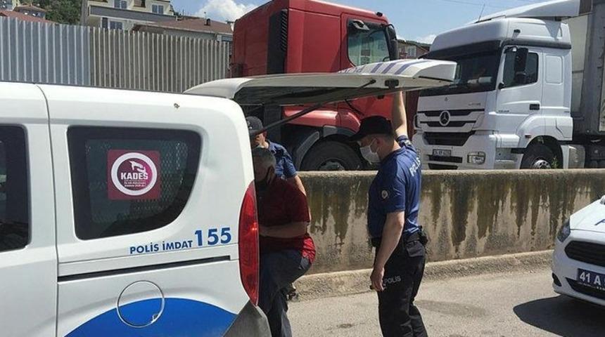 "Dur" ihtarına uymayan sürücünün çarptığı polis memuru şehit oldu