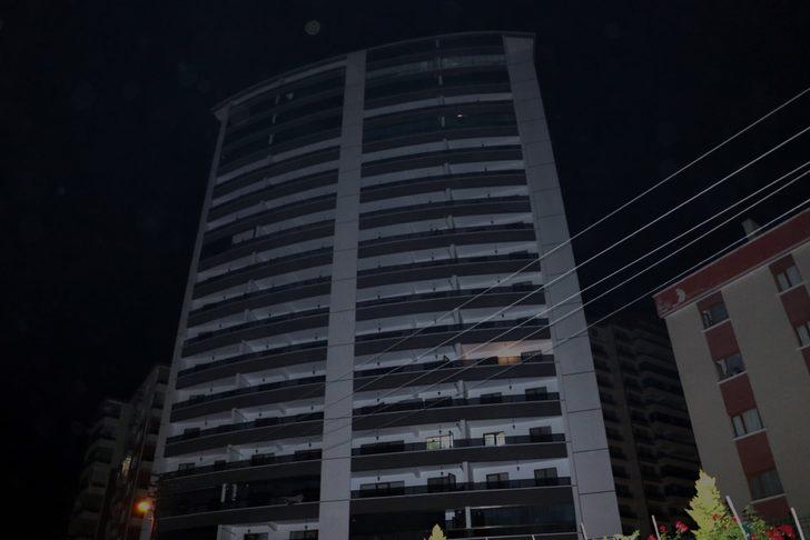 Ankara'da 18 katlı bina çökme riskine karşı tahliye edildi G2