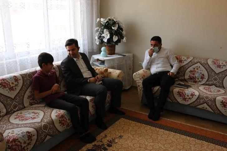 Kaymakam Köleoğlu’ndan hane ziyareti G4