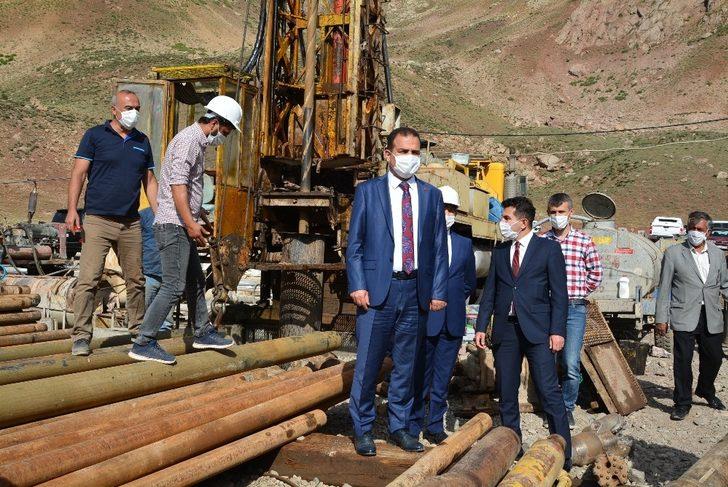 Hakkari-Van sınırında sıcak su sondajı G1