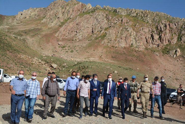 Hakkari-Van sınırında sıcak su sondajı G4