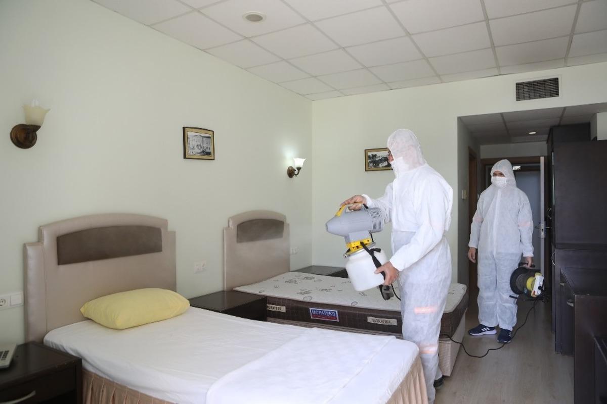 Mersin&rsquo;de korona vir&uuml;s &ouml;nlemleri s&uuml;r&uuml;yor