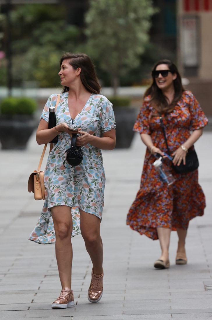 Kelly Brook'un işe dönüş sevinci  G2