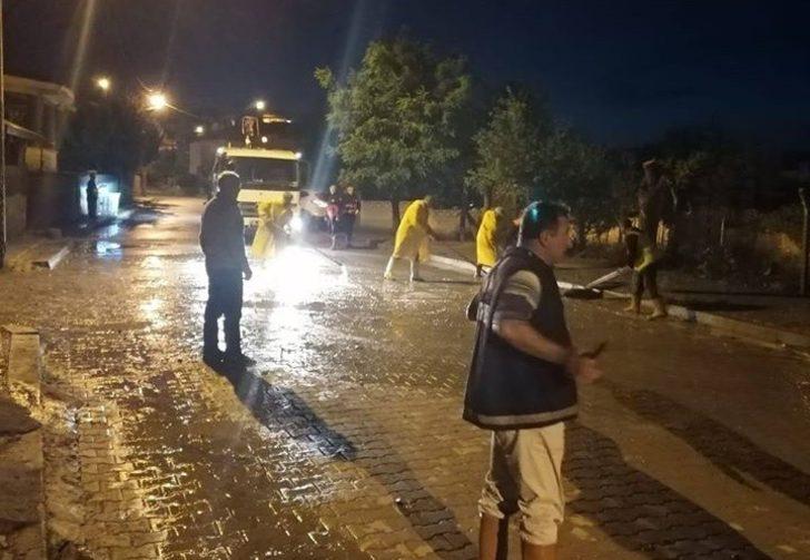 Belediye ekipleri su baskınları ile mücadele ediyor G3