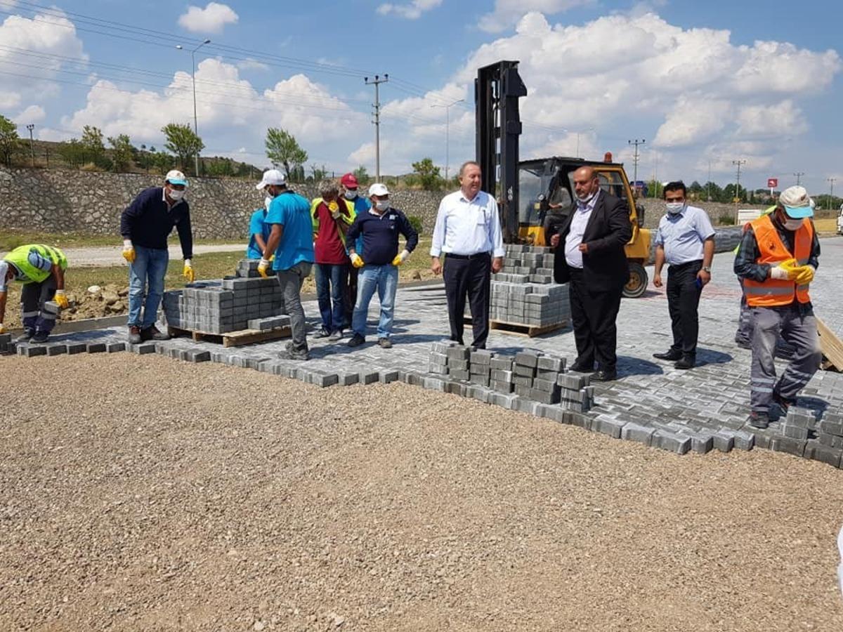 Başkan Şahiner belediye &ccedil;alışmaları inceledi