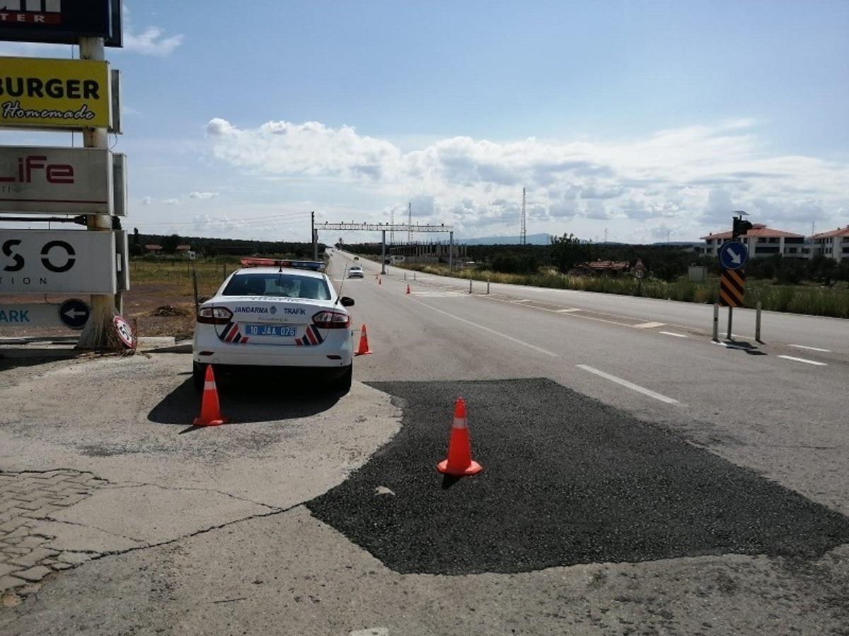 Balıkesir&rsquo;da jandarmadan &ouml;zel trafik denetimi