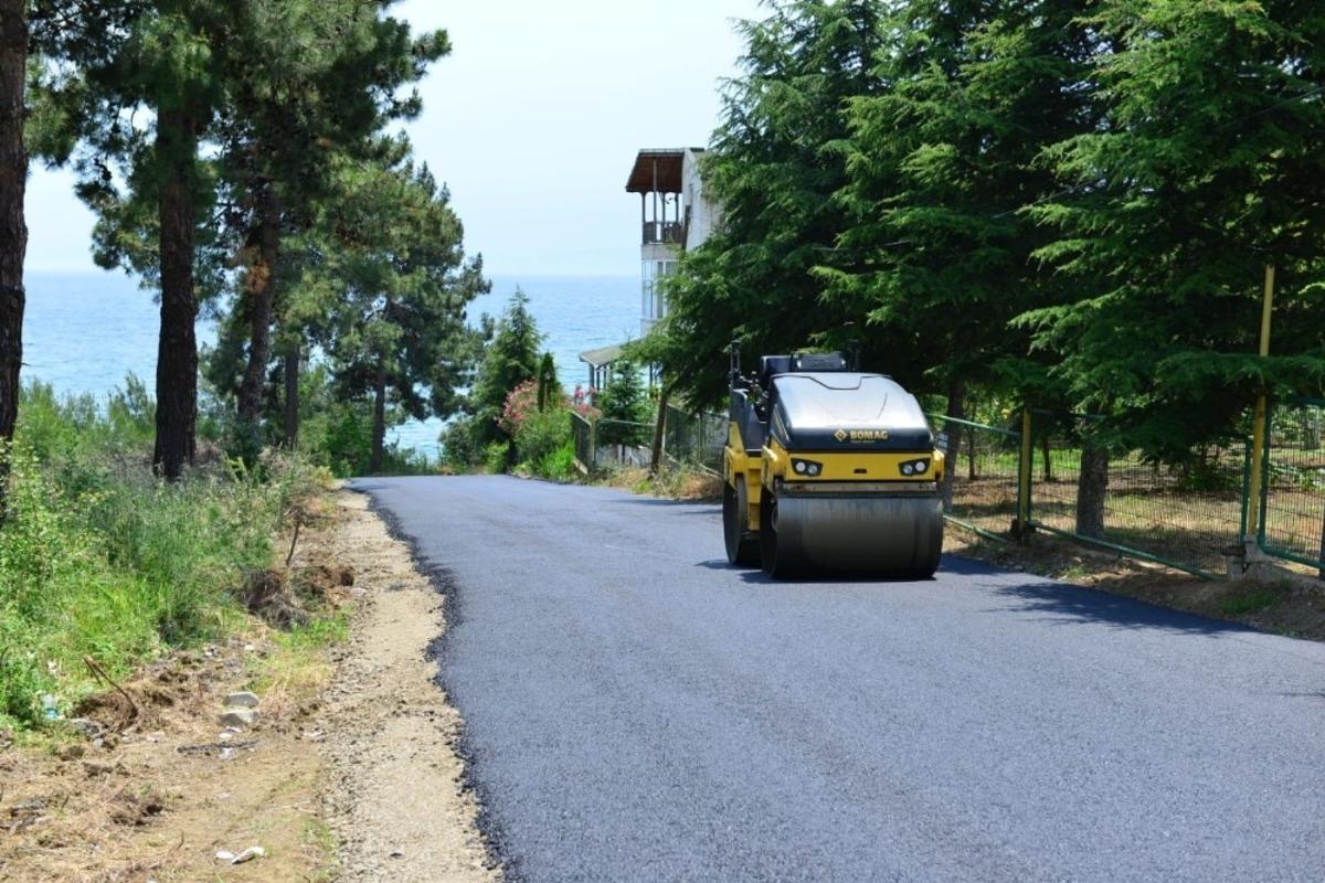 Yol &ccedil;alışmaları hem merkezde hem kırsalda devam ediyor