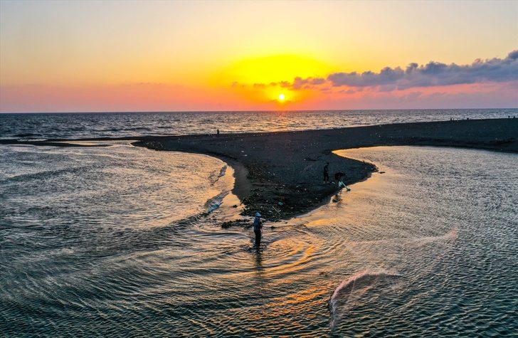 Asi Nehri’nin Akdeniz'le buluştuğu nokta balıkçıların uğrak yeri oldu G5