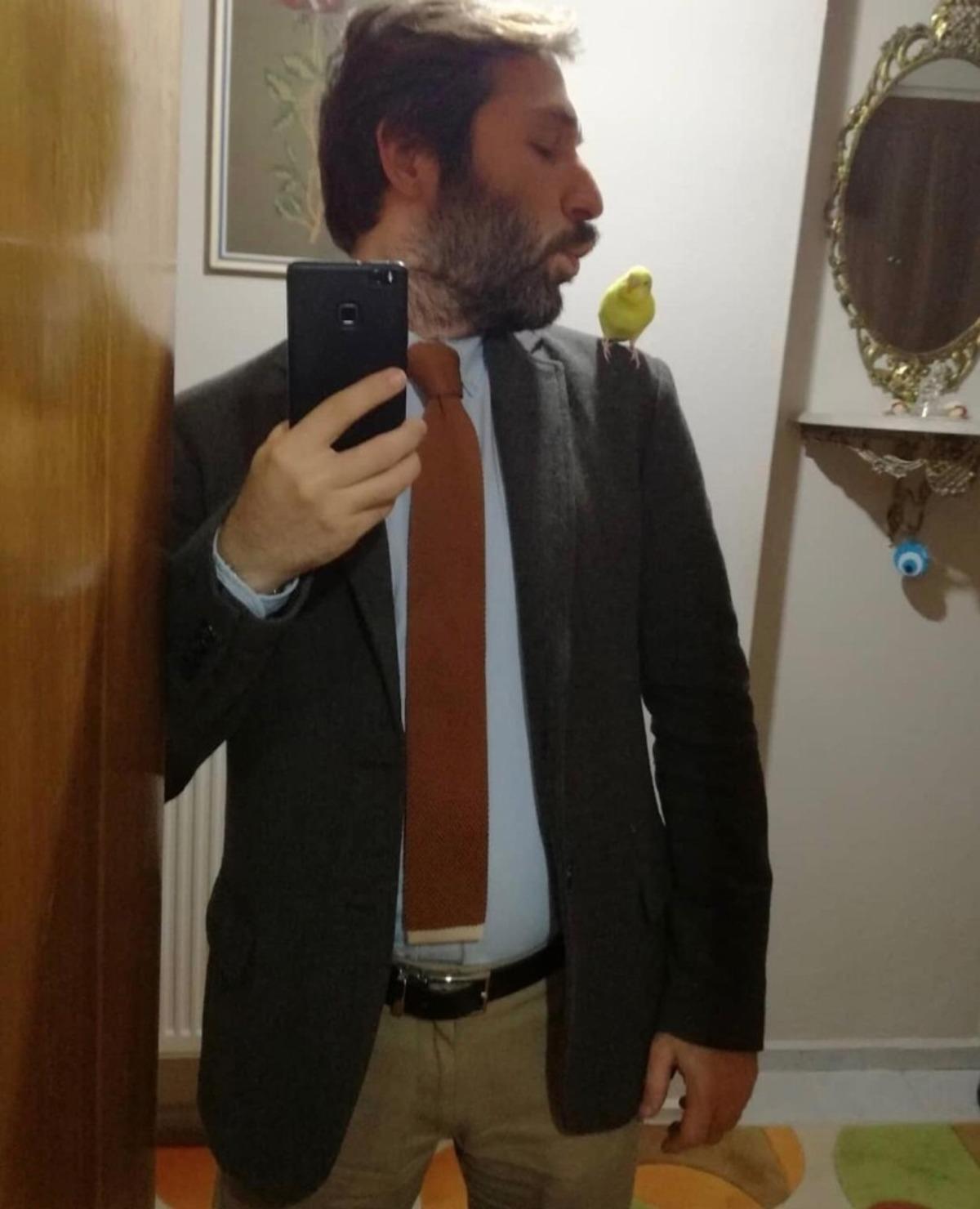 Ka&ccedil;an kuşu i&ccedil;in kayıp ilanı yayınlayıp bulana para &ouml;d&uuml;l&uuml; vadetti