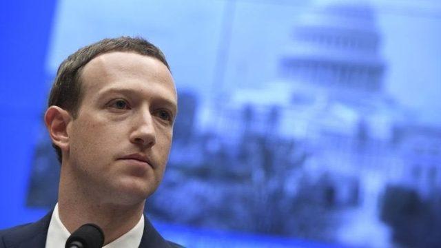 Facebook'un kurucusu Mark Zuckerberg