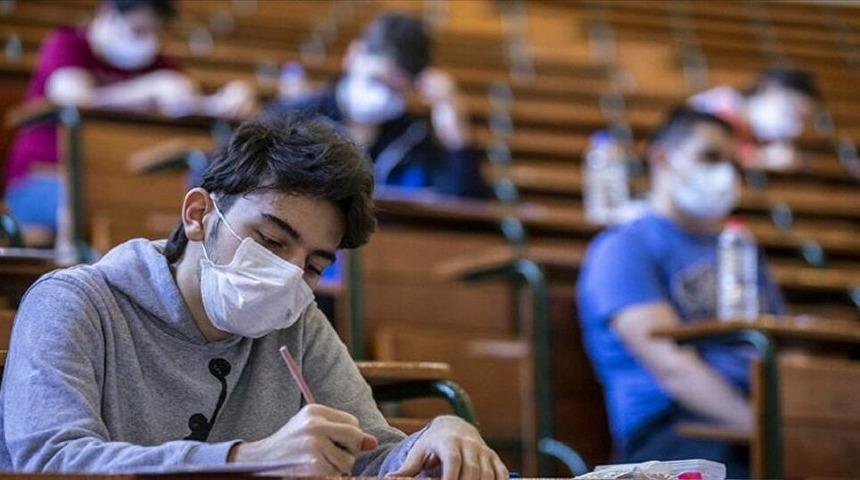 Sınavda maske takmak konsantrasyonu bozar mı?