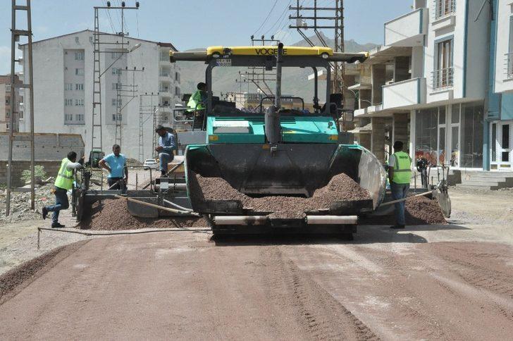 Yüksekova’da yol çalışması devam ediyor G3