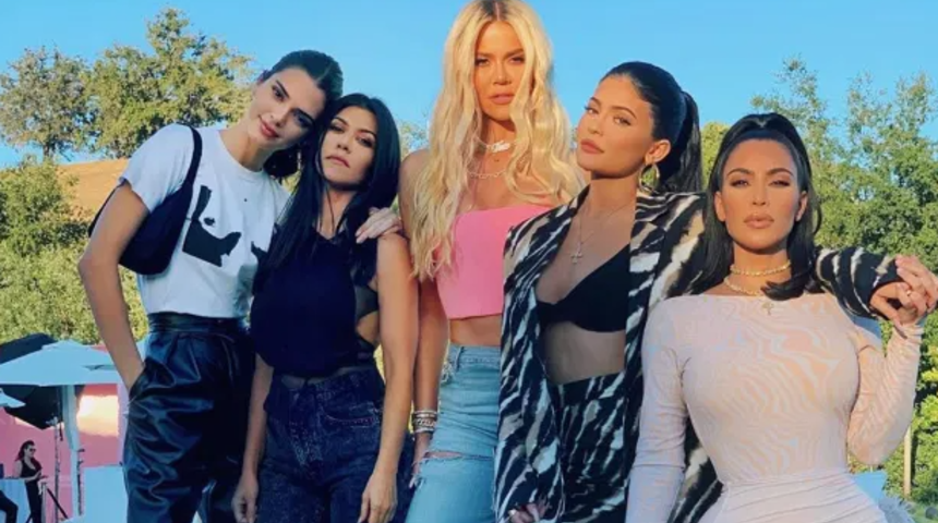 Kardashian’lar makyajsız ve Instagram filtresiz tanınmaz halde