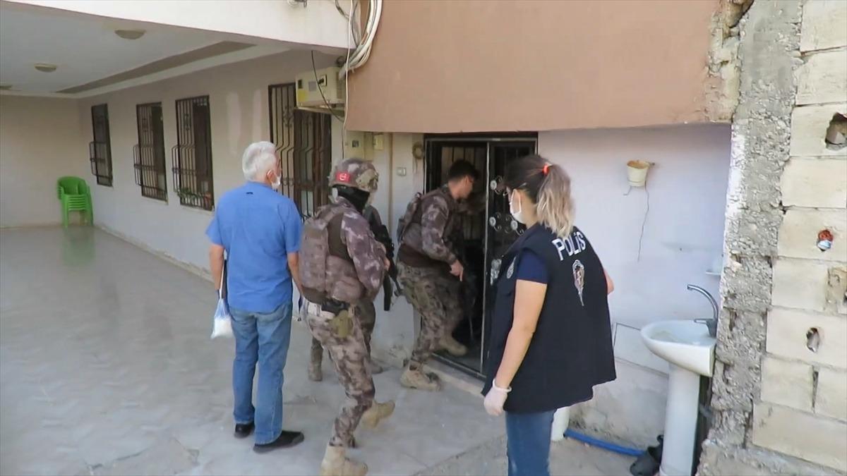 Yurt genelinde &ccedil;eşitli su&ccedil;lardan aranan 2 bin 212 kişi yakalandı