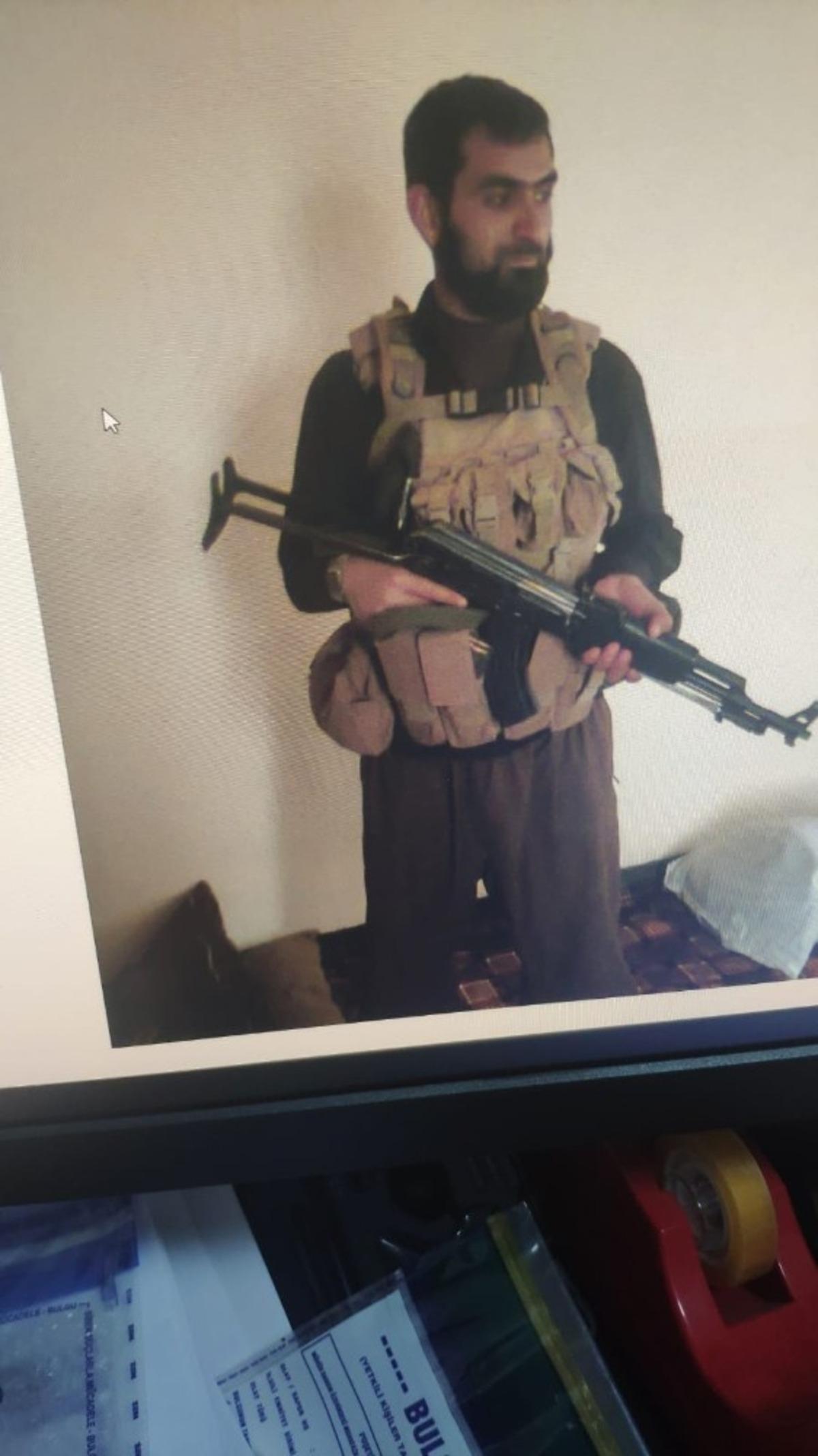 Afyonkarahisar&rsquo;da DEAŞ &uuml;yesi 6 ş&uuml;pheliden 4&rsquo;&uuml; tutuklandı