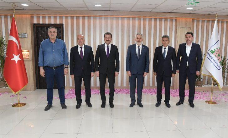 Balıkesir Büyükşehir Belediye Başkanı Yılmaz’dan, Isparta Belediye Başkanı Başdeğirmen’e ziyaret G3