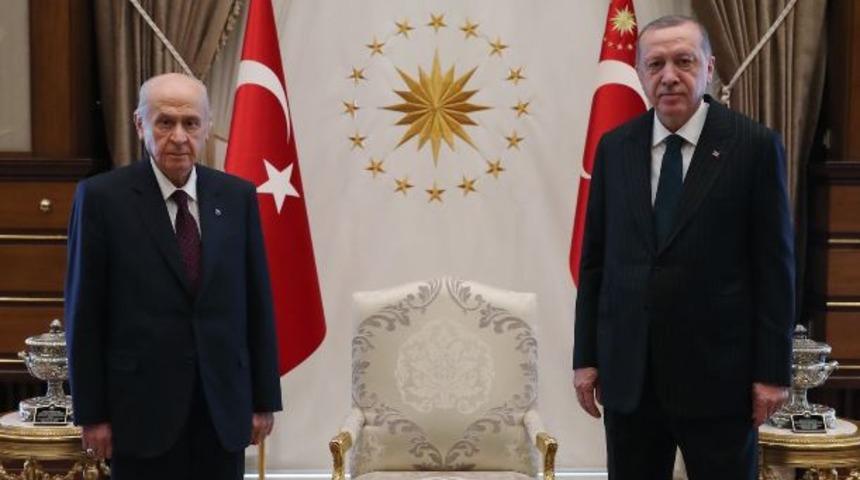 Beştepe'de kritik g&ouml;r&uuml;şme! Erdoğan ve Bah&ccedil;eli bir araya geldi
