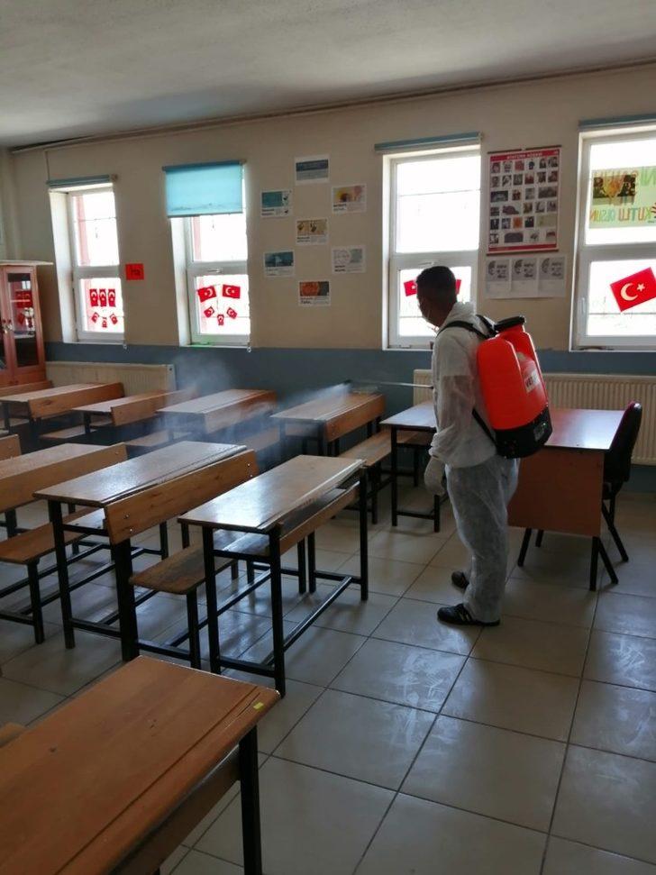Kağızman’da LGS öncesi okullar dezenfekte ediliyor G2
