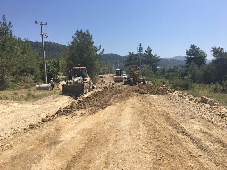 Manavgat-Gündoğmuş bağlantı yolu genişliyor G2