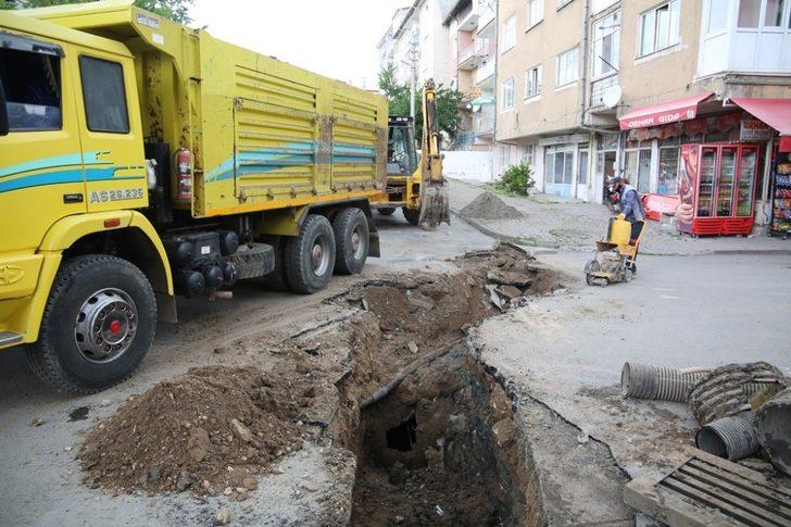 Yağışlar nedeniyle tıkanan rögarlar yenileniyor G2