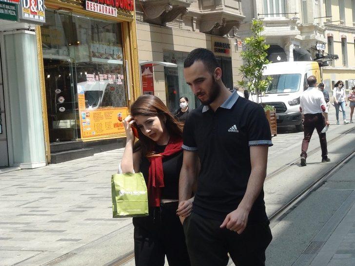 Taksim'de pes dedirten manzara! Uyarılara rağmen umursamadılar G3