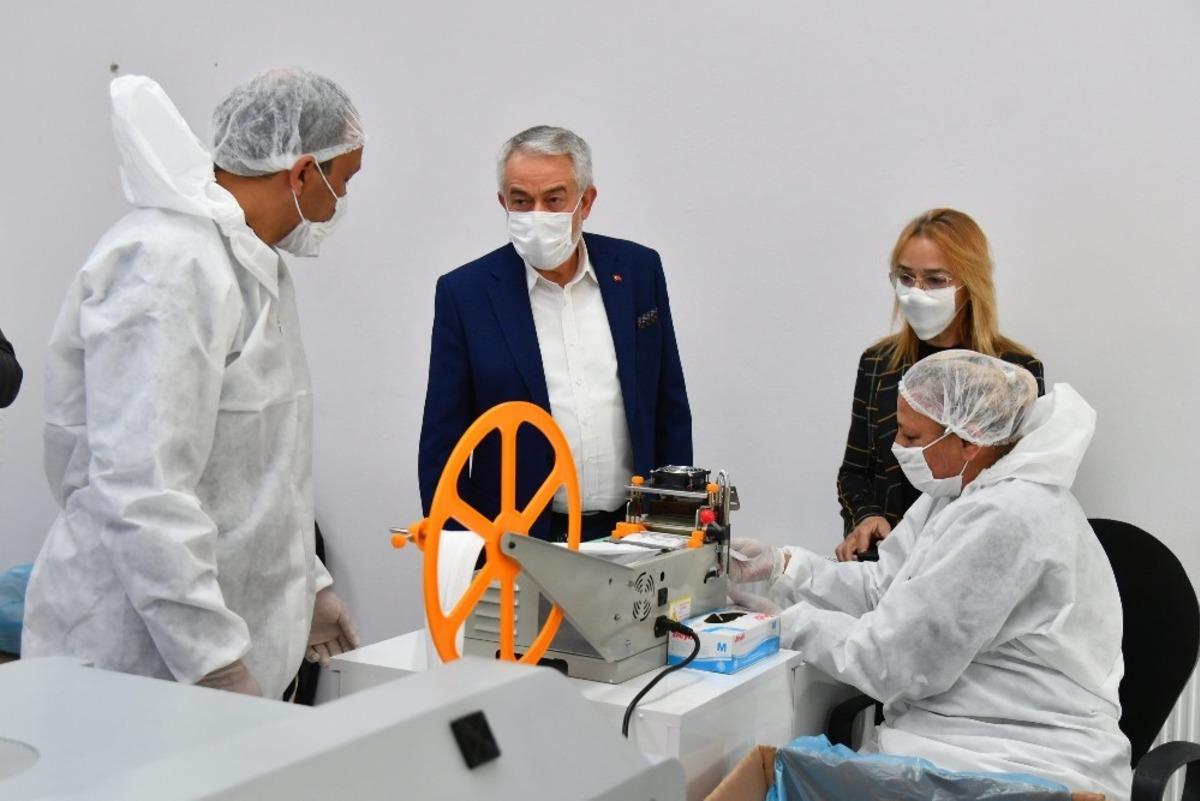 LGS&rsquo;ye girecek &ouml;ğrencilerin maskeleri Isparta Belediyesi&rsquo;nden